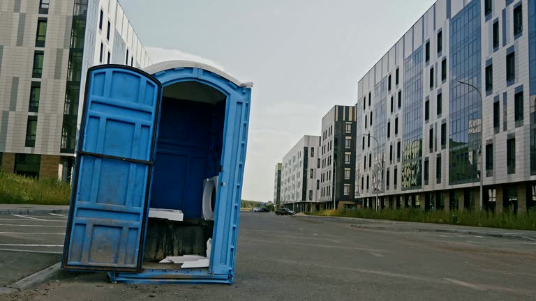Best VIP or Luxury Restroom Trailers  in Bastrop, TX